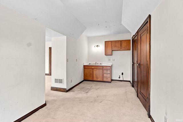 11000 Old State Road, Evansville, IN 47711