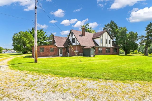11000 Old State Road, Evansville, IN 47711