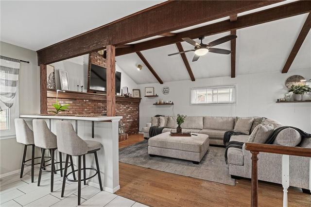 8329 WILLOW Way, Raytown, MO 64138