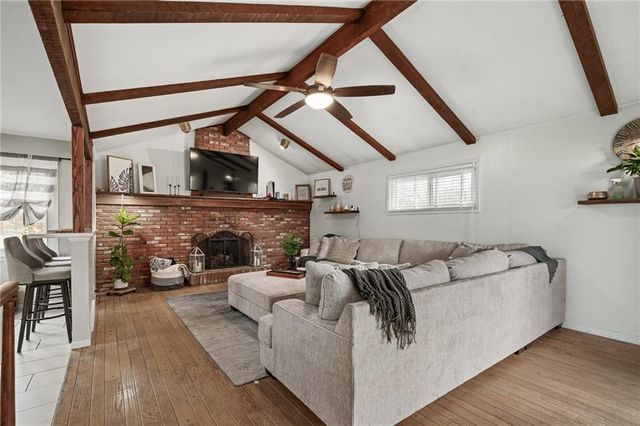 8329 WILLOW Way, Raytown, MO 64138