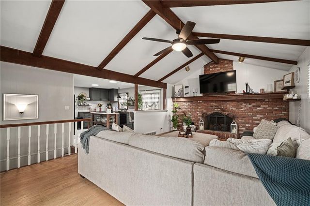 8329 WILLOW Way, Raytown, MO 64138