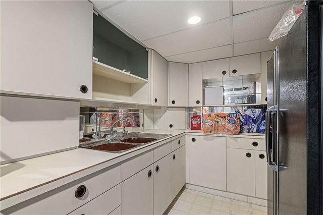 8329 WILLOW Way, Raytown, MO 64138