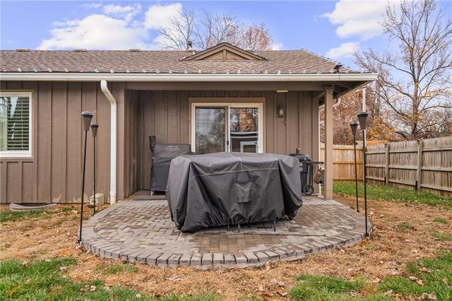 8329 WILLOW Way, Raytown, MO 64138