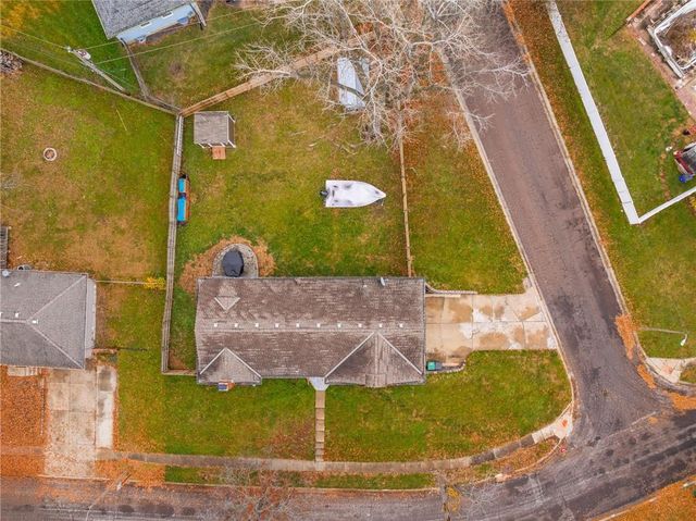 8329 WILLOW Way, Raytown, MO 64138