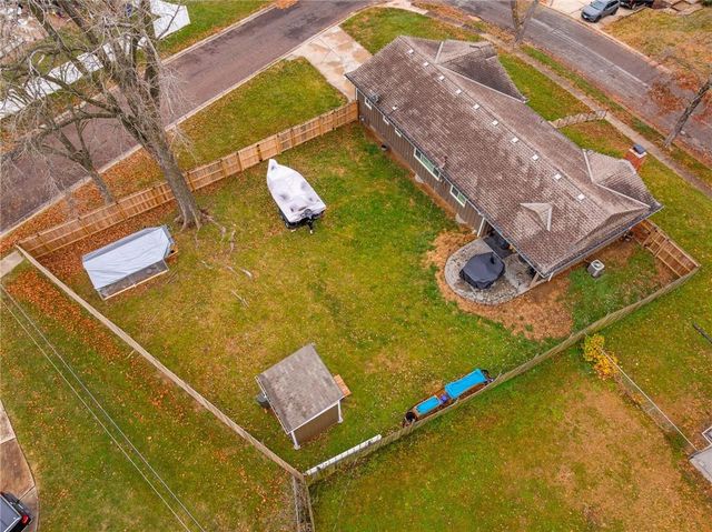 8329 WILLOW Way, Raytown, MO 64138