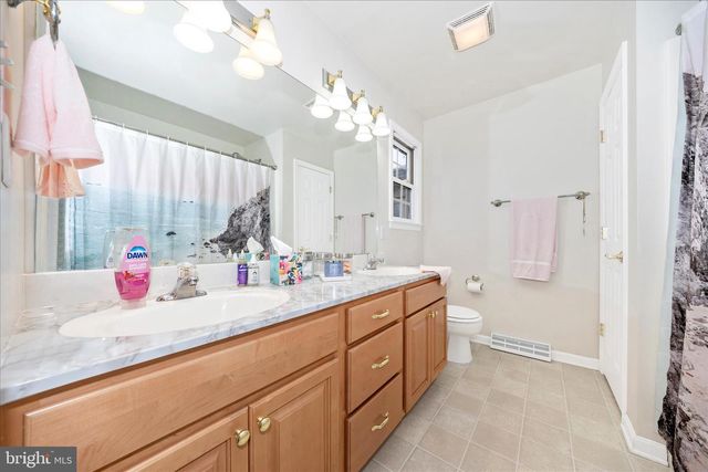 235 MONTCLAIR CT, Hagerstown, MD 21742