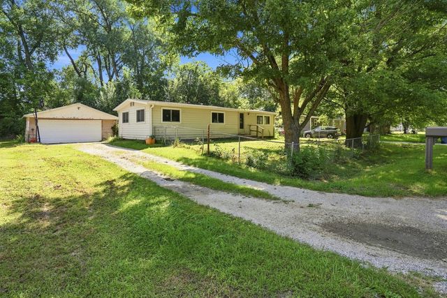 7425 25TH Street, Milan, IL 61264
