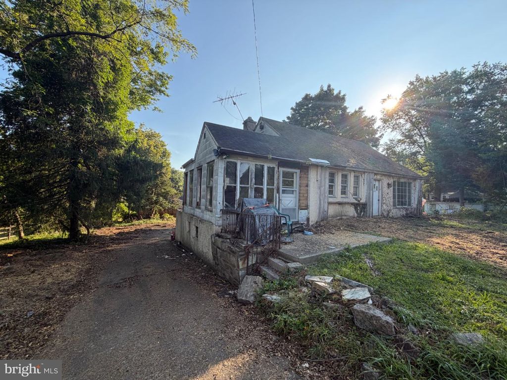 109 COUNTY LINE RD, FEASTERVILLE-TREVOSE, PA 19053 — photo 2