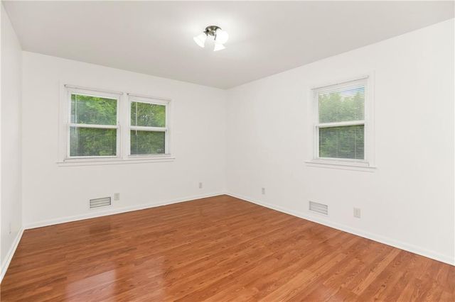 8226 McGee Street, Kansas City, MO 64114