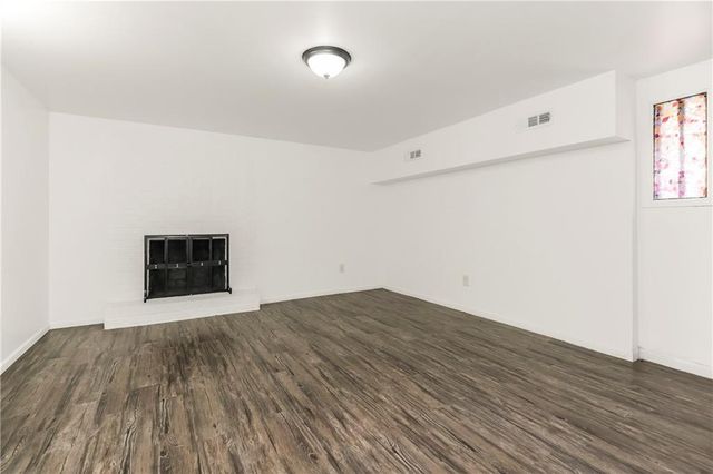8226 McGee Street, Kansas City, MO 64114