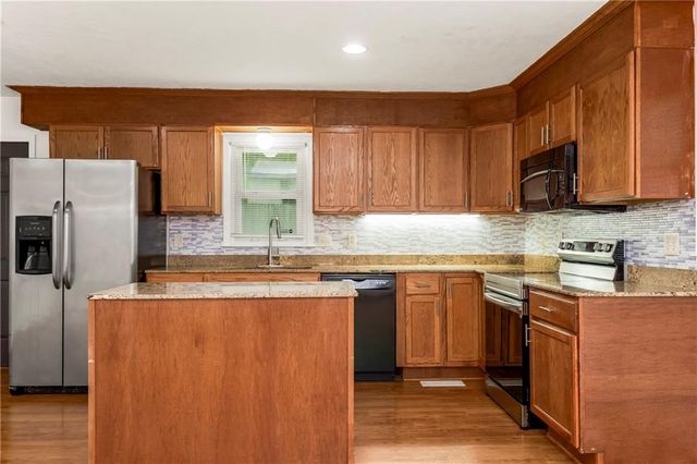 8226 McGee Street, Kansas City, MO 64114