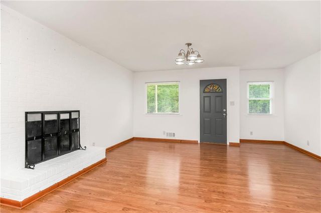 8226 McGee Street, Kansas City, MO 64114