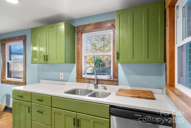 456 Rector Corner Road, Marshall, NC 28753