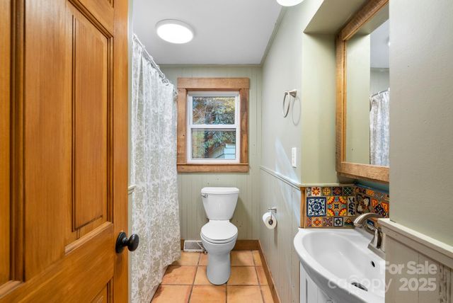 456 Rector Corner Road, Marshall, NC 28753