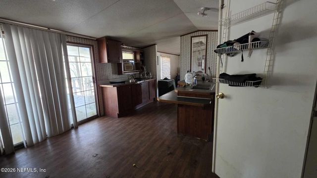 16517 VILLAGE GREEN Drive N, Jacksonville, FL 32234