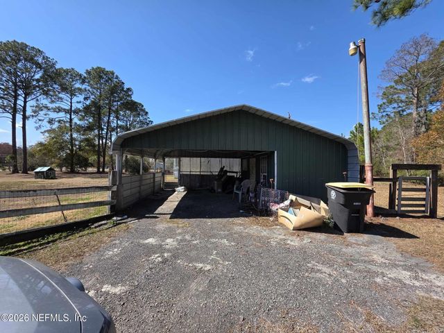 16517 VILLAGE GREEN Drive N, Jacksonville, FL 32234