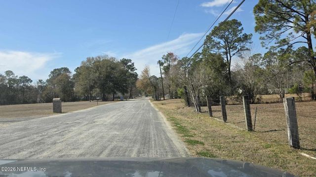 16517 VILLAGE GREEN Drive N, Jacksonville, FL 32234