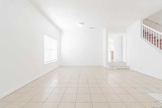 11015 Kimes Park Dr, San Antonio, TX 78249