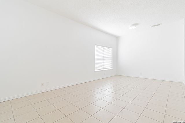 11015 Kimes Park Dr, San Antonio, TX 78249