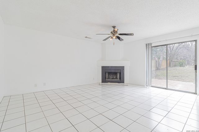 11015 Kimes Park Dr, San Antonio, TX 78249