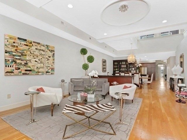 811 Boylston St PH5, Boston, MA 02116