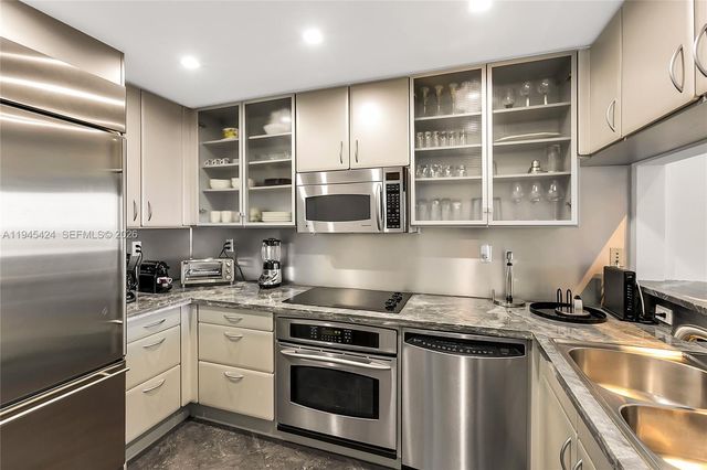 540 W Ave 2311 2311, Miami Beach, FL 33139