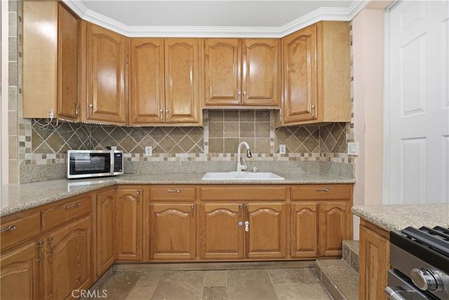 1640 Arapahoe Street, Los Angeles, CA 90006