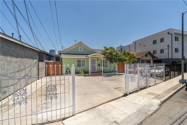 1640 Arapahoe Street, Los Angeles, CA 90006