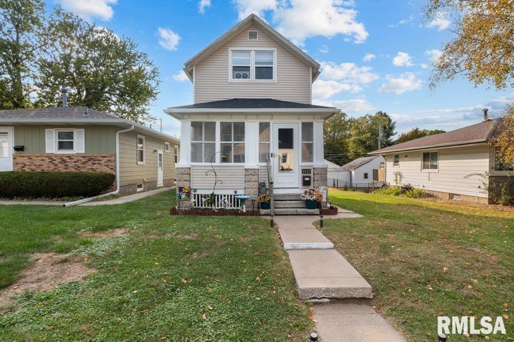 2427 32ND Street, Moline, IL 61265