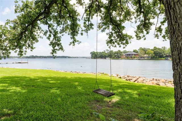 1436 Bowsprit Point, Willis, TX 77318