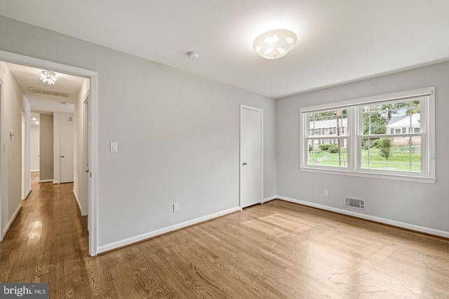 8111 WHITES FORD WAY, Potomac, MD 20854