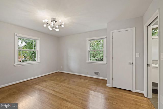 8111 WHITES FORD WAY, Potomac, MD 20854