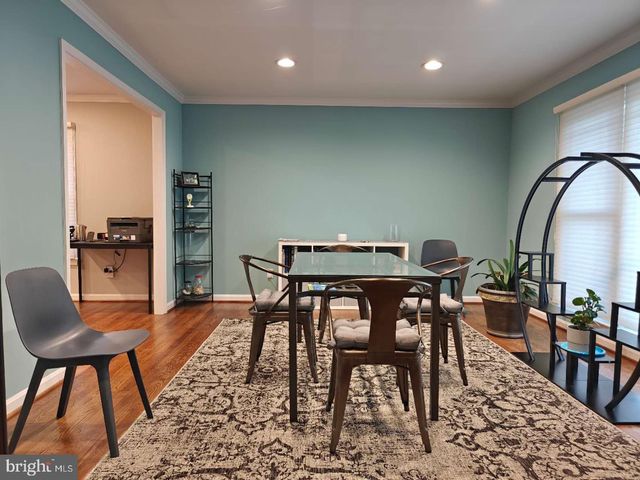 8111 WHITES FORD WAY, Potomac, MD 20854