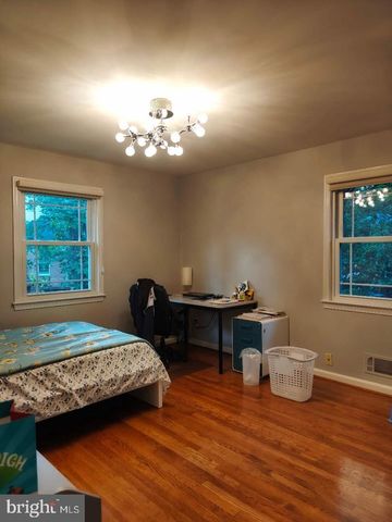 8111 WHITES FORD WAY, Potomac, MD 20854
