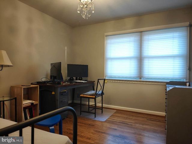 8111 WHITES FORD WAY, Potomac, MD 20854