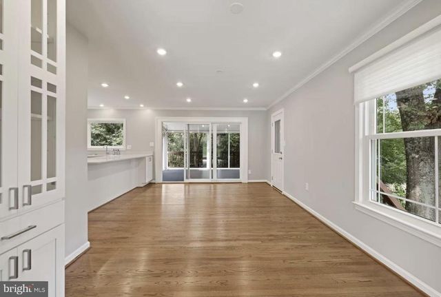 8111 WHITES FORD WAY, Potomac, MD 20854