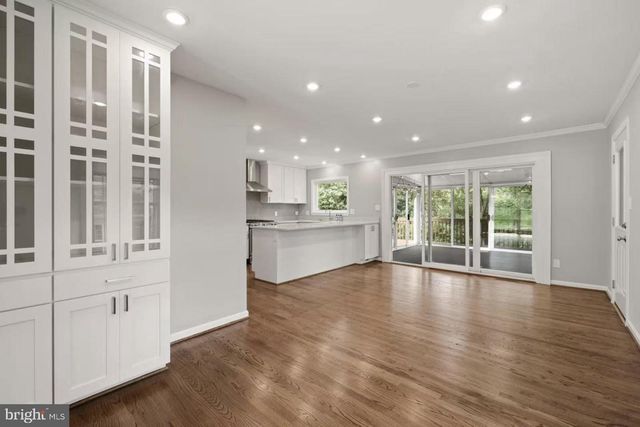 8111 WHITES FORD WAY, Potomac, MD 20854
