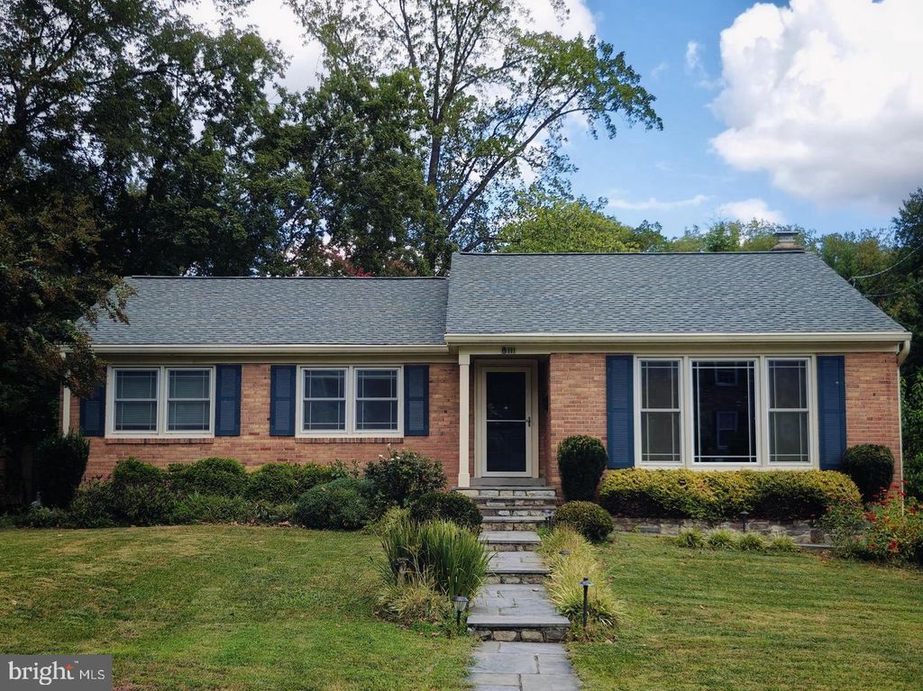 8111 WHITES FORD WAY, Potomac, MD 20854
