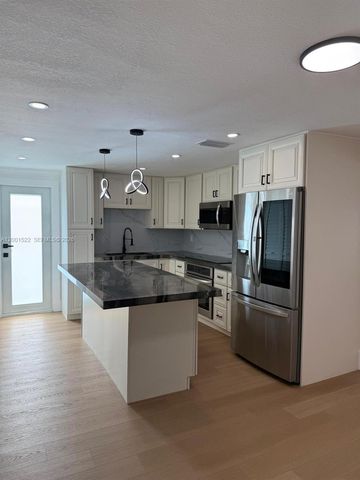 3169 NW 102nd St, Miami, FL 33147