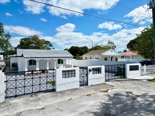 3169 NW 102nd St, Miami, FL 33147