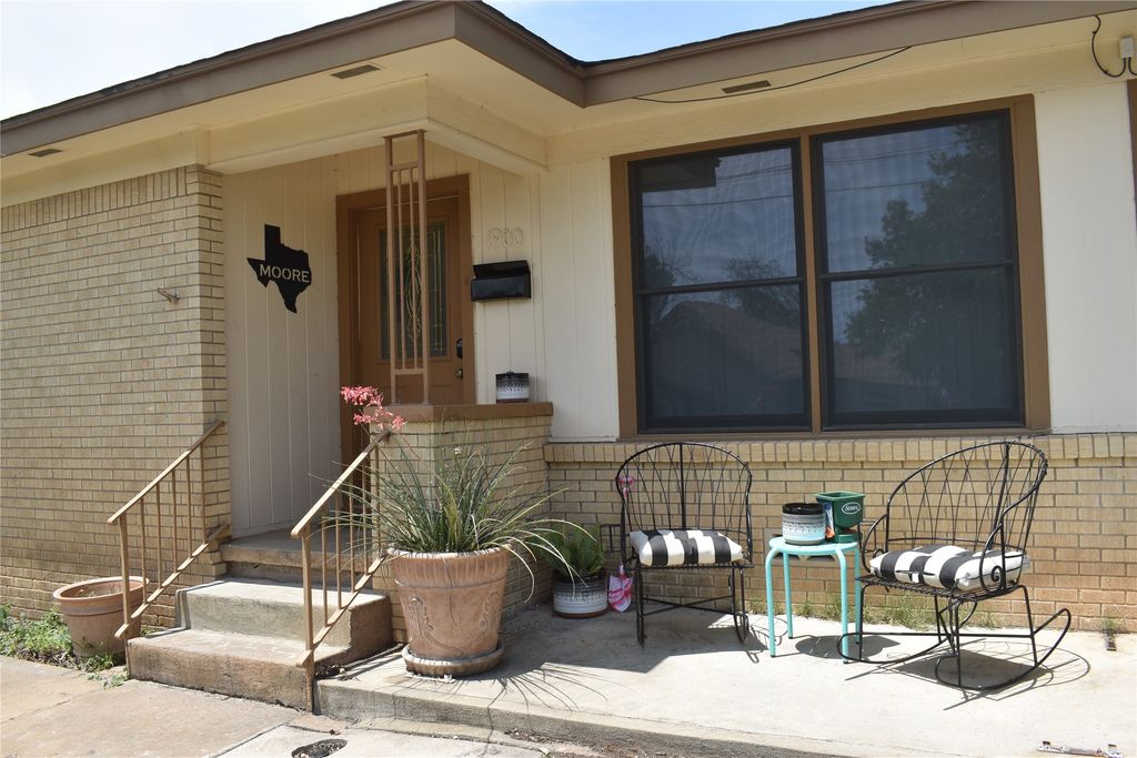 1900 S Walnut Street, Brady, TX 76825