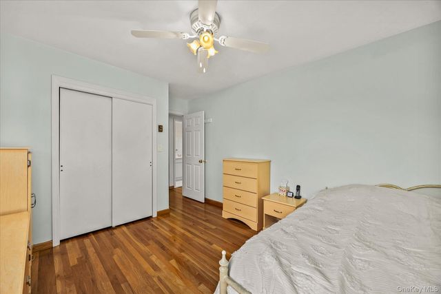 228 Robby Lane, Manhasset Hills, NY 11040