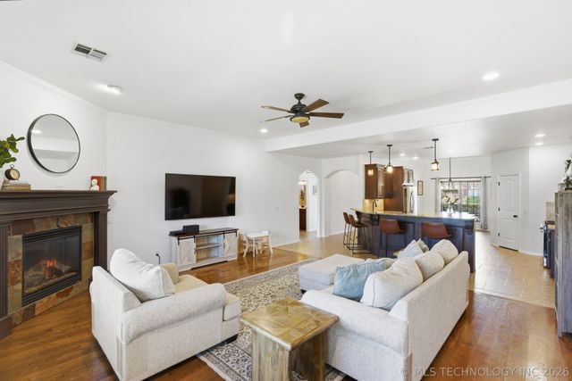 3711 W 110th Street S, Jenks, OK 74037