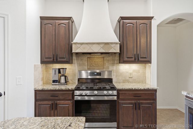 3711 W 110th Street S, Jenks, OK 74037