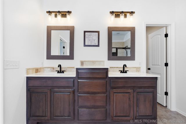 3711 W 110th Street S, Jenks, OK 74037