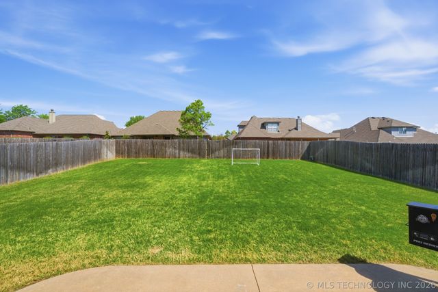 3711 W 110th Street S, Jenks, OK 74037