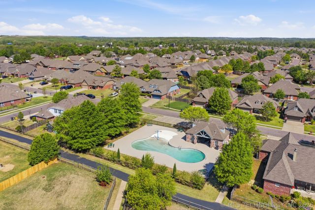 3711 W 110th Street S, Jenks, OK 74037
