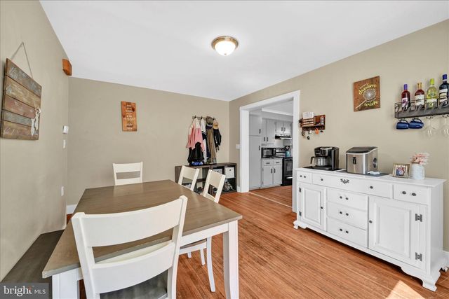 186 W MAIN ST, Adamstown, PA 19501