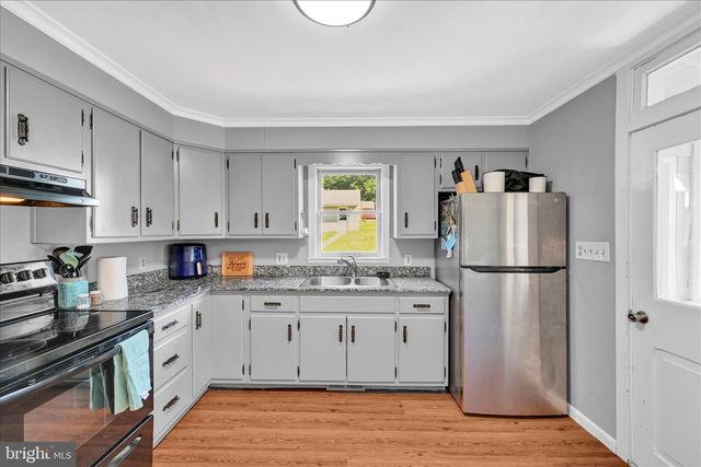 186 W MAIN ST, Adamstown, PA 19501