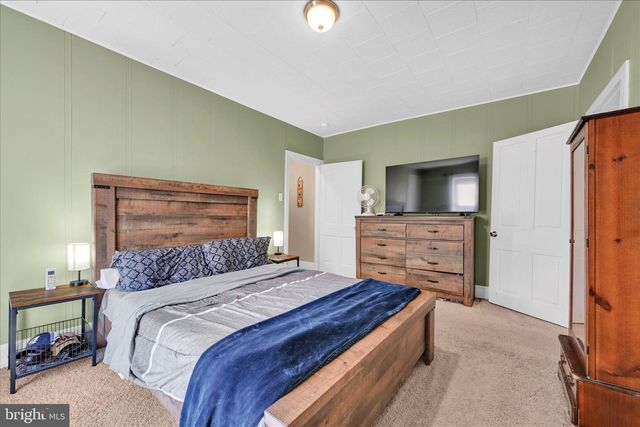 186 W MAIN ST, Adamstown, PA 19501